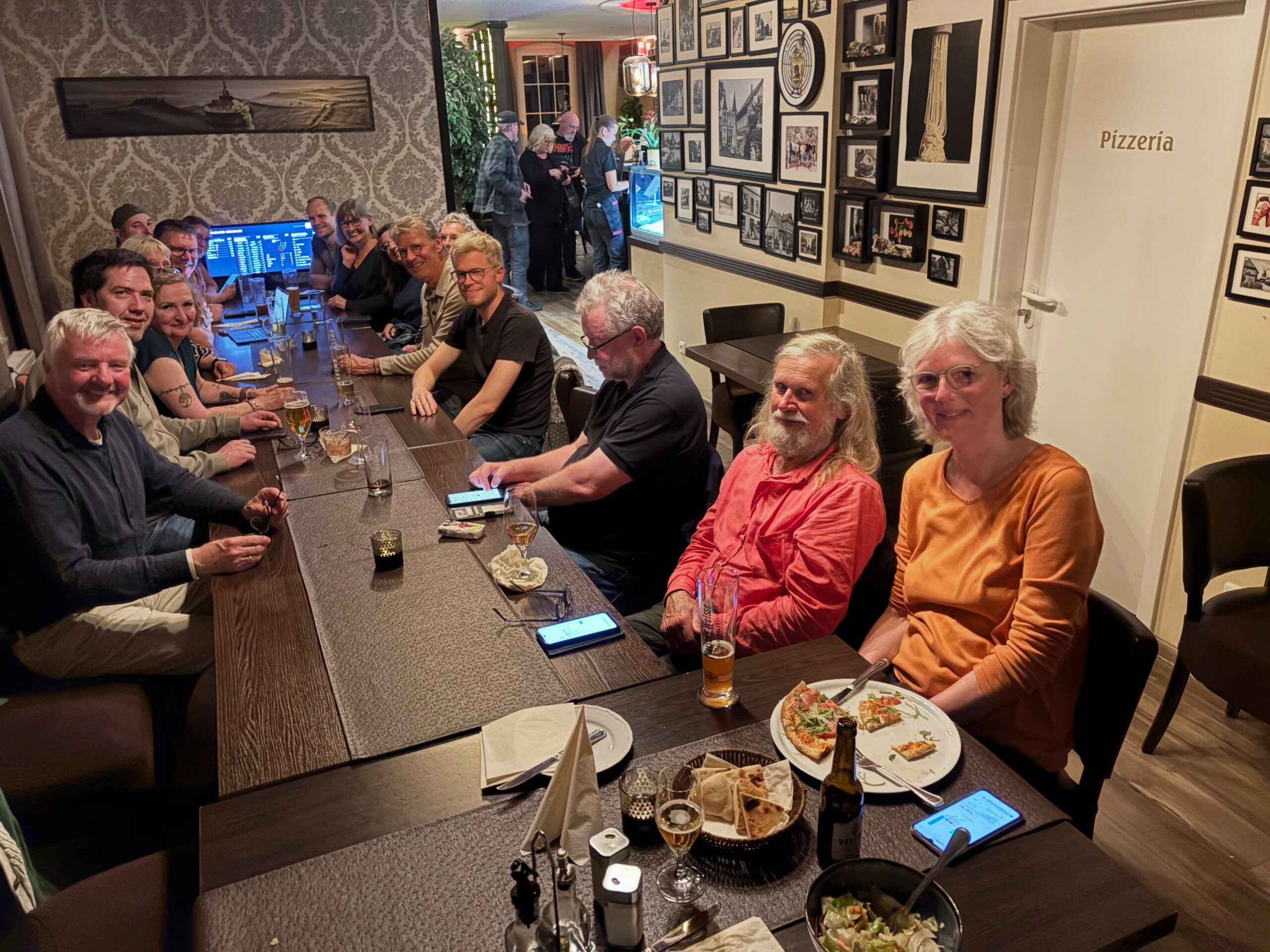 Beste Stimmung bei unserer Wahlparty von BÜNDNIS 90/DIE GRÜNEN Beverstedt! 💚 Nach einem engagierten und beherzten Wahlkampf heißt es jetzt:…